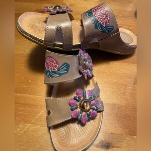 L'Artiste by Spring Step Women’s Slides W/Hook And Loop Closure SZ EU 38/US 8
